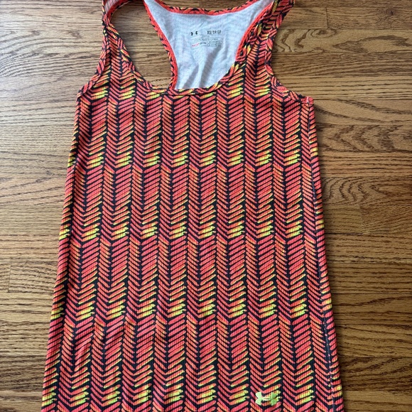 Mid 2000’s under armour workout tank - Picture 1 of 2